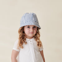 baby carmin hat