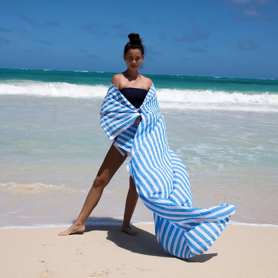 blue/white la majo beach blanket