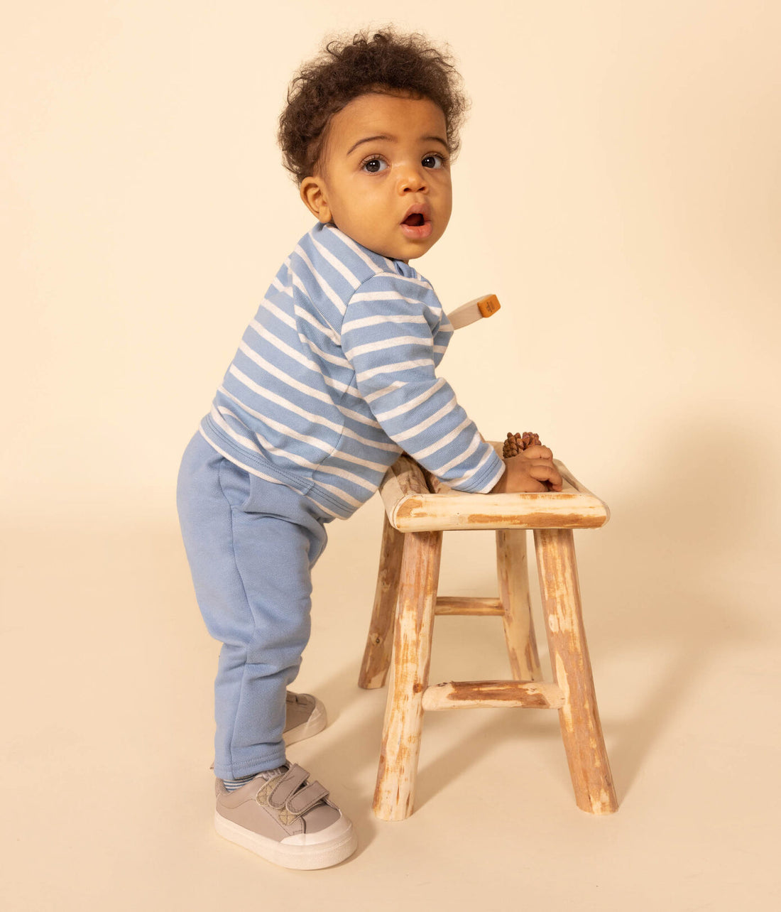 baby blue sweatpant