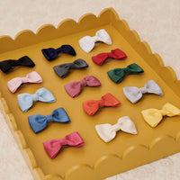 small bow clip red