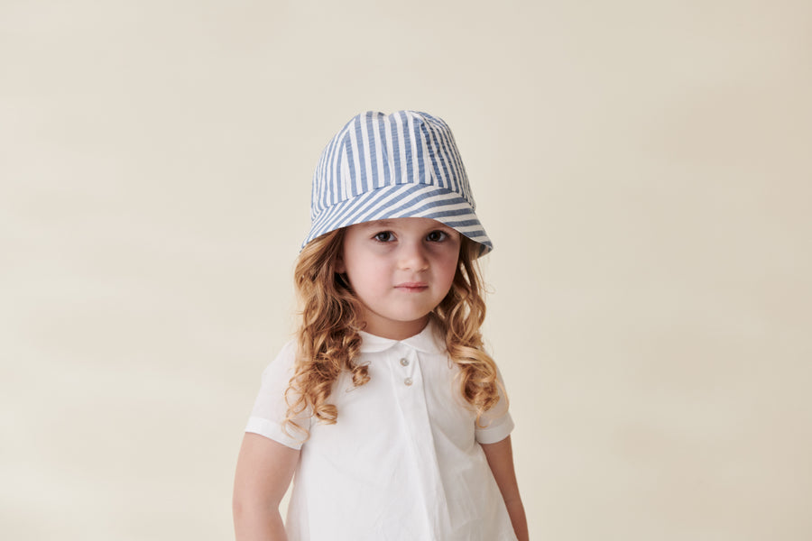 baby carmin hat
