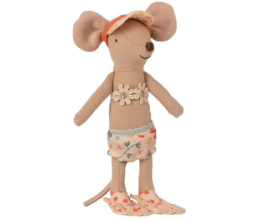 big sister beach mouse in cabin