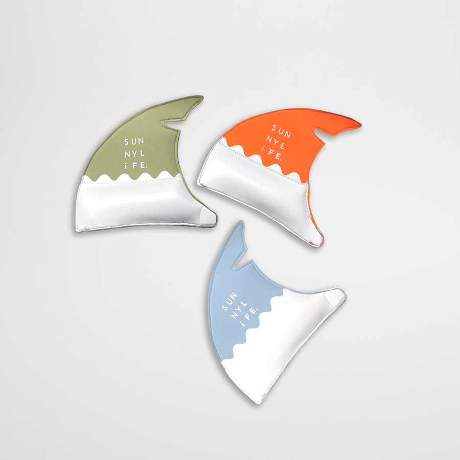 shark fins dive buddies