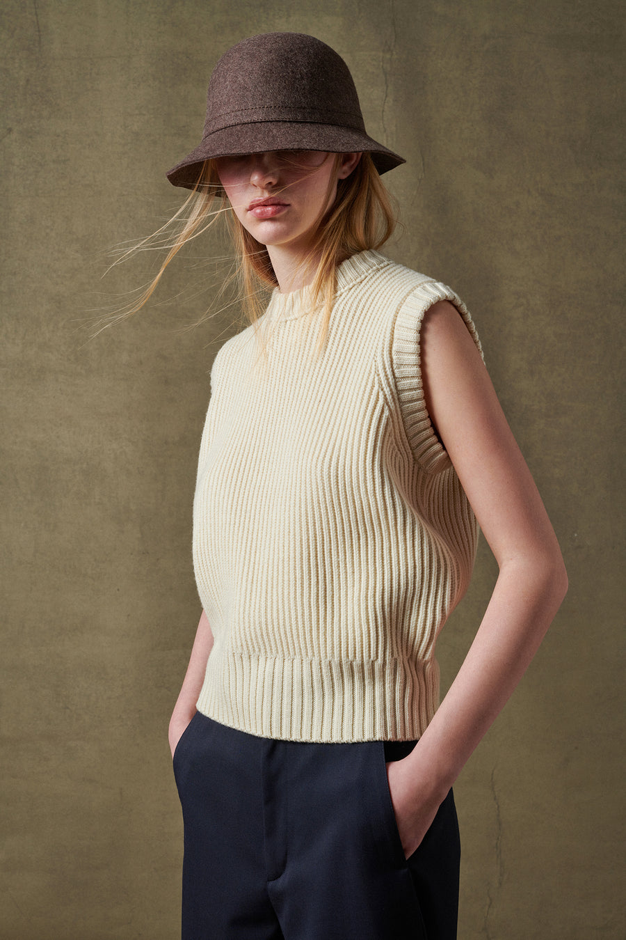 women's sully vest ecru